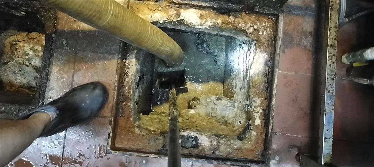 东港污水池清理一般都有毒气,怎么预防中毒呢?