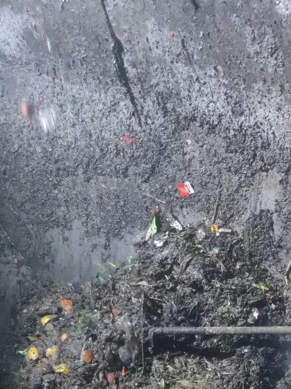 东港污水池清理